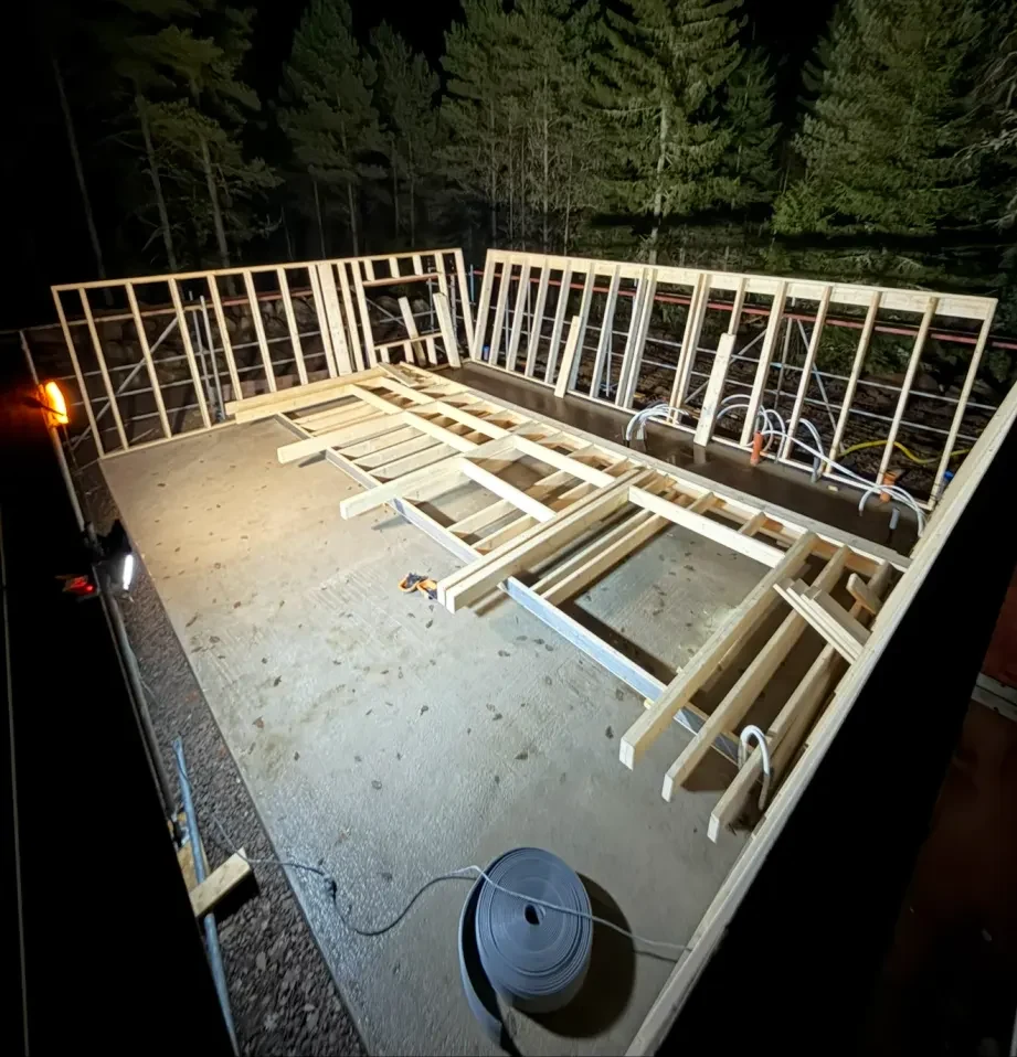 Stomresning av nybyggt hus i trä